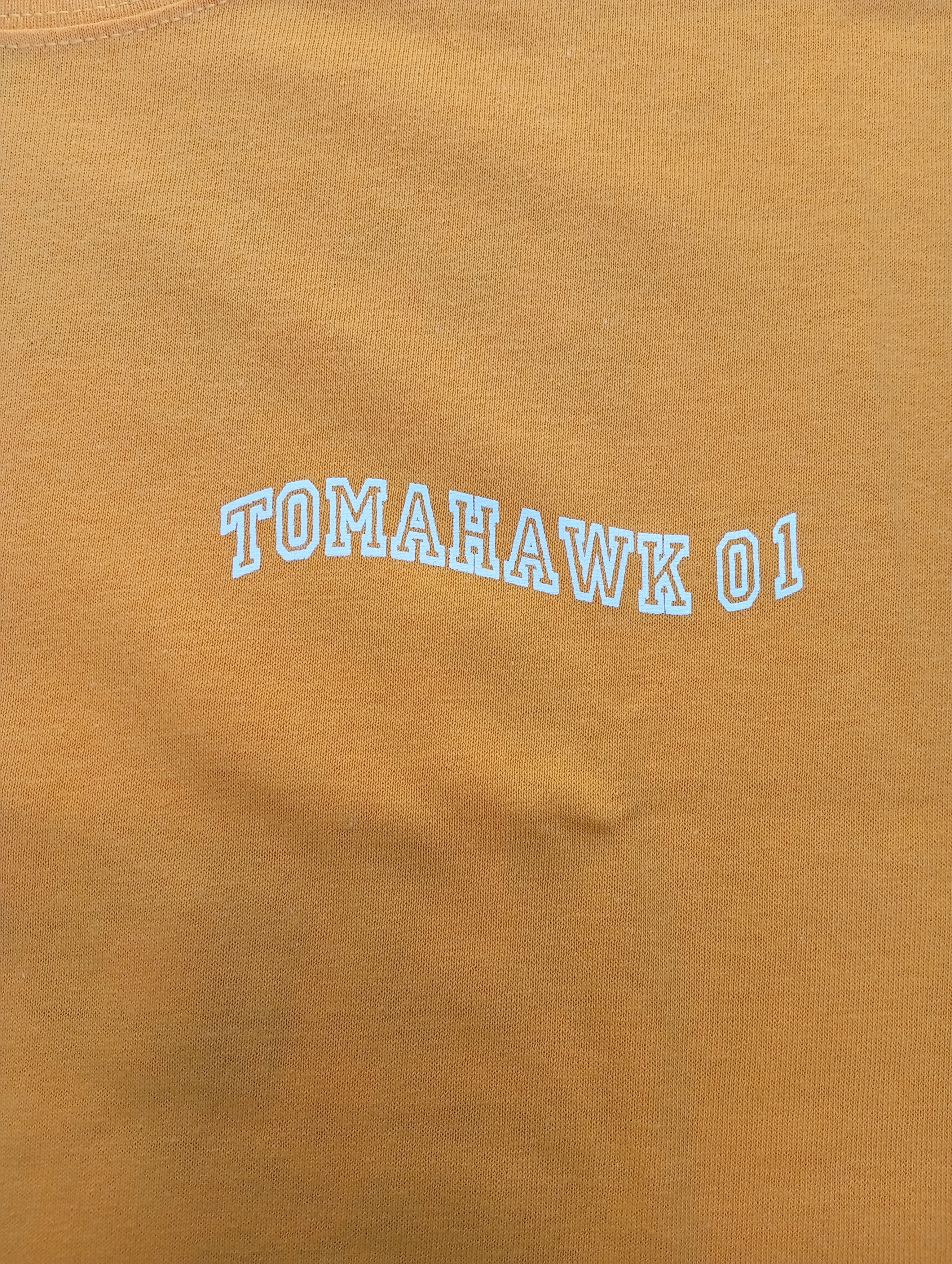 Camiseta "Handle" color mango